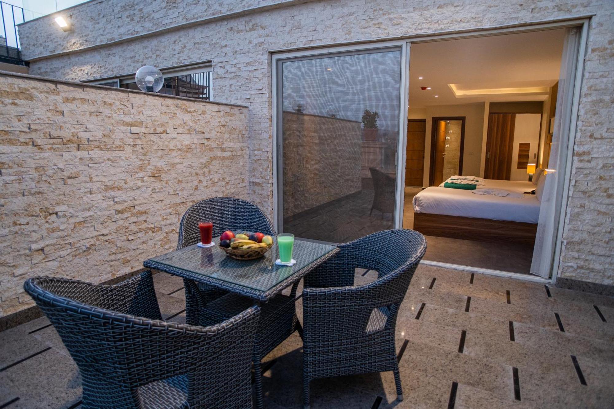 New Top Pyramids Hotel Cairo Exterior photo